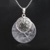 Collier pendentif Fleur de Vie en plaqué platine et pierre naturelle - Cristal de roche